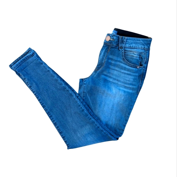 Democracy Women's Blue Skinny Jeans with Tapered Leg and Faded Wash Size 6 - Picture 4 of 7